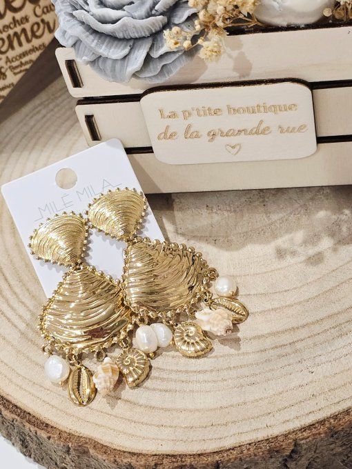 BOUCLES D'OREILLES