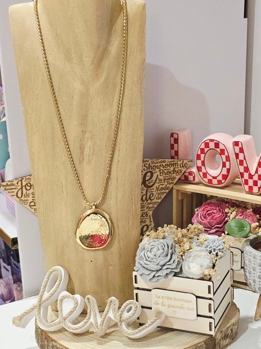 COLLIER