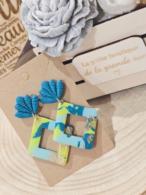 BOUCLES D'OREILLES