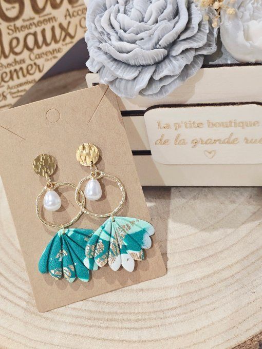 BOUCLES D'OREILLES