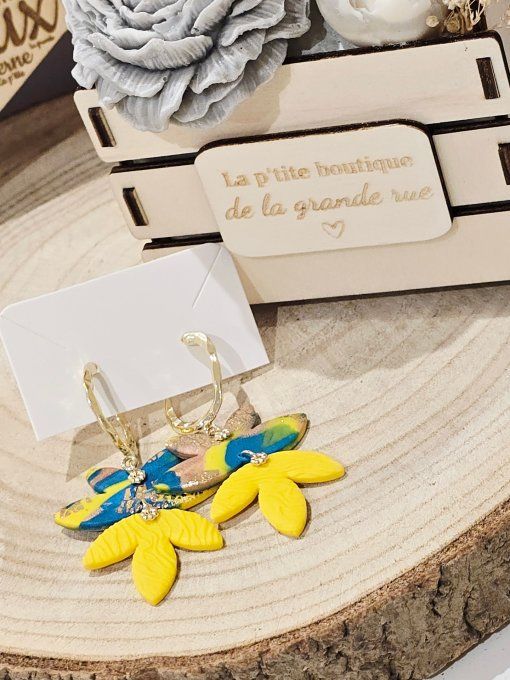 BOUCLES D'OREILLES