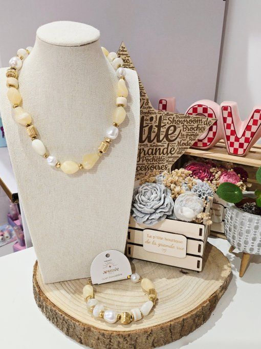 COLLIER