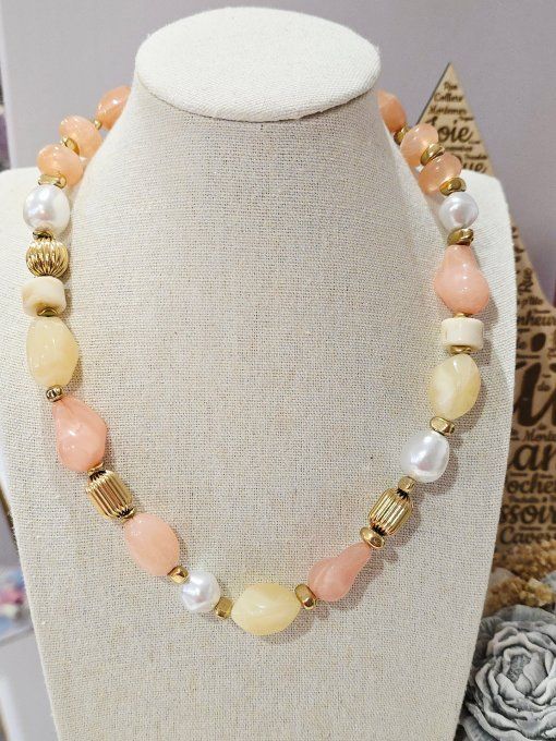 COLLIER