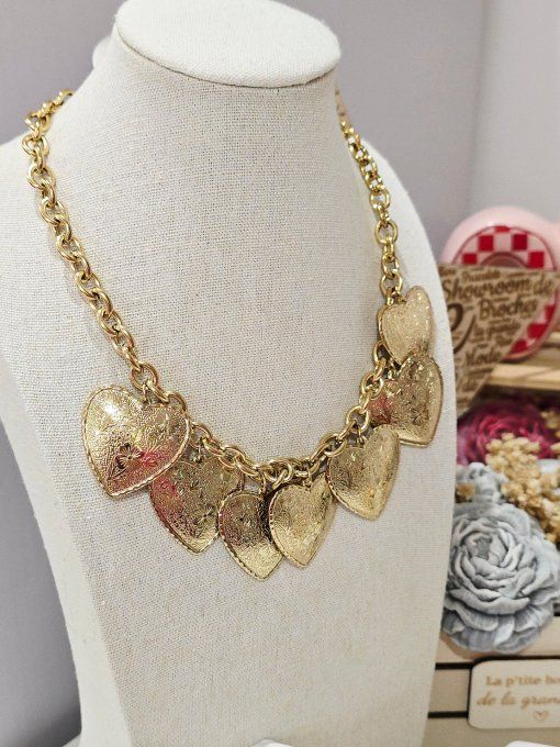 COLLIER
