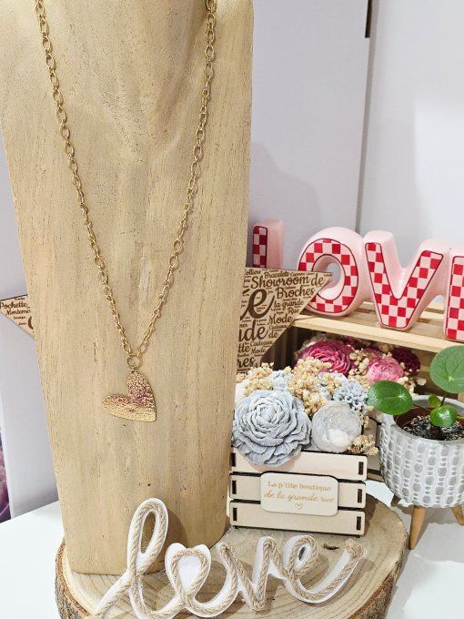 COLLIER