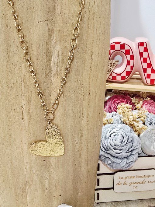 COLLIER