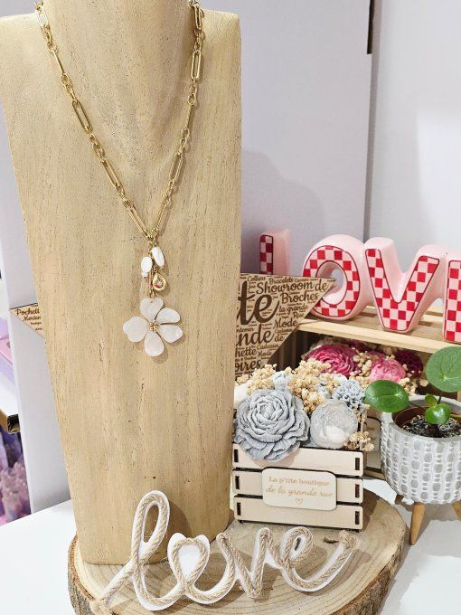 COLLIER