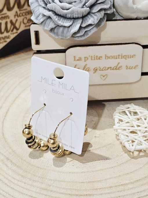 BOUCLES D'OREILLES