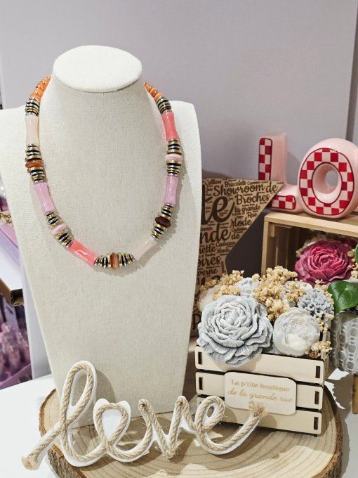 COLLIER