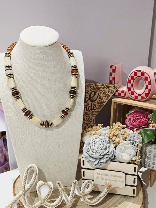 COLLIER