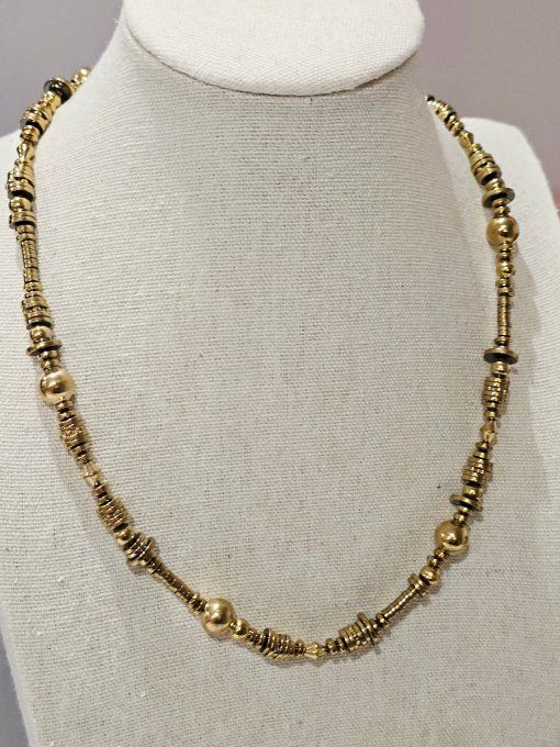 COLLIER