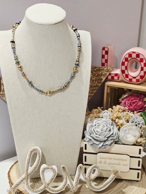 COLLIER