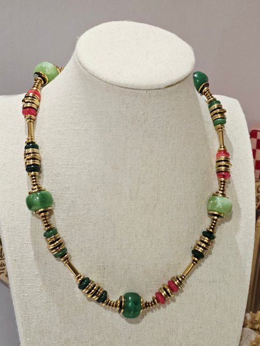 COLLIER