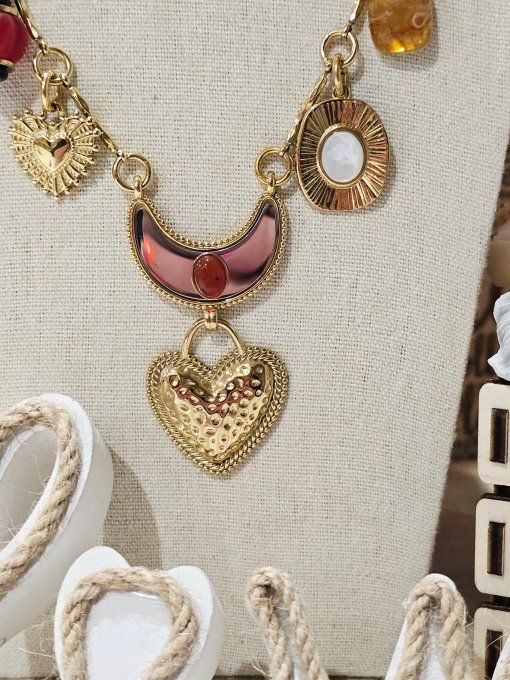 COLLIER