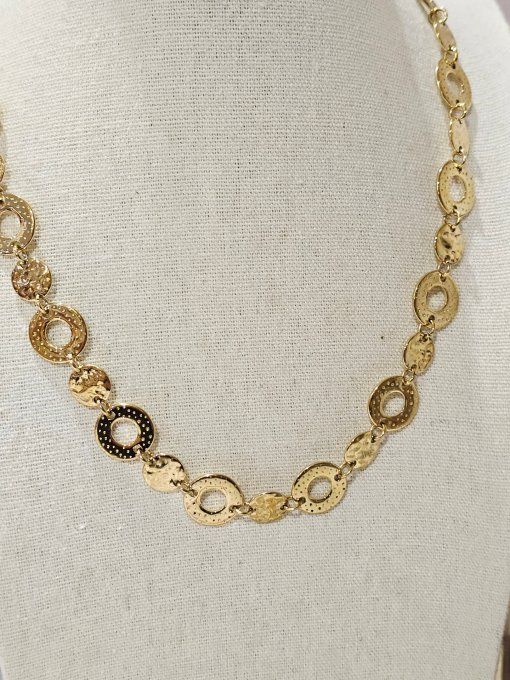 COLLIER