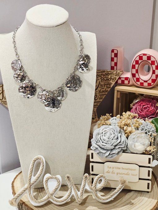 COLLIER
