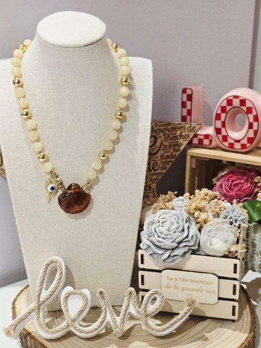 COLLIER