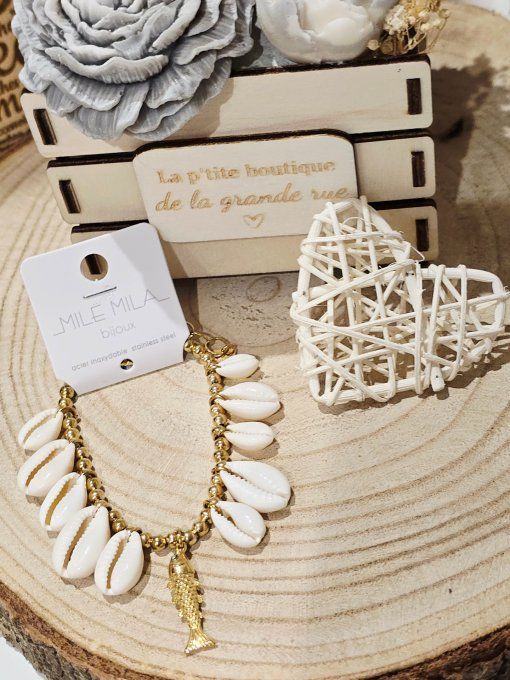 BRACELET