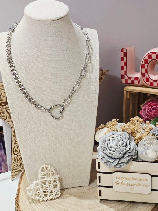 COLLIER