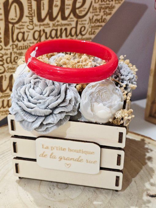 BRACELET