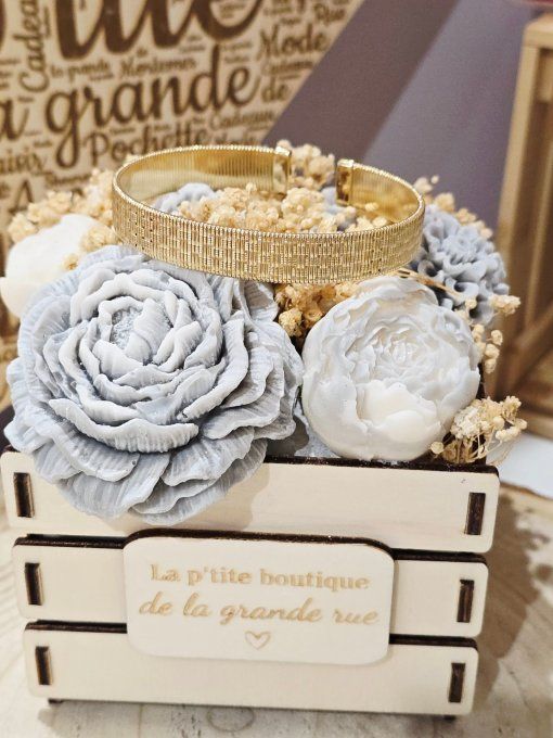 BRACELET