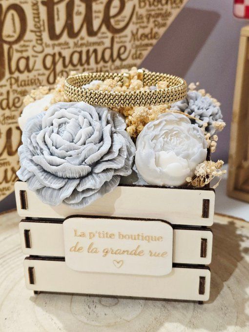 BRACELET