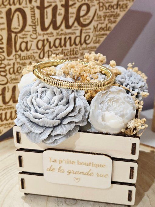 BRACELET