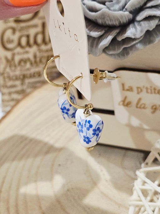 BOUCLES D'OREILLES
