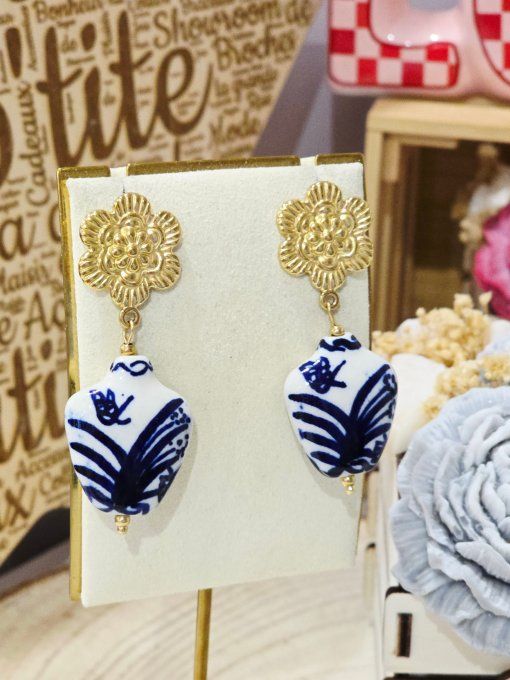 BOUCLES D'OREILLES