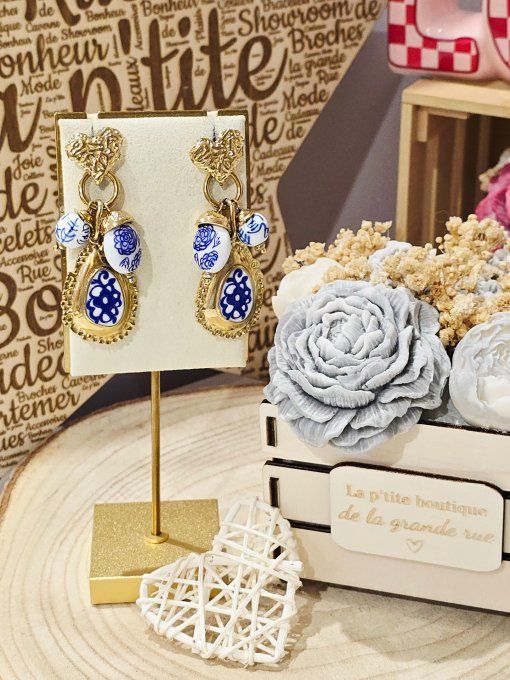 BOUCLES D'OREILLES