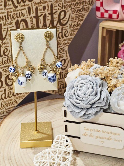 BOUCLES D'OREILLES