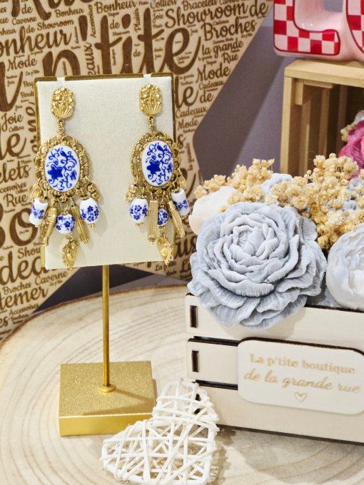 BOUCLES D'OREILLES