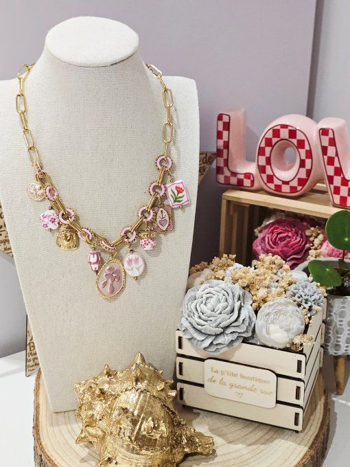 COLLIER