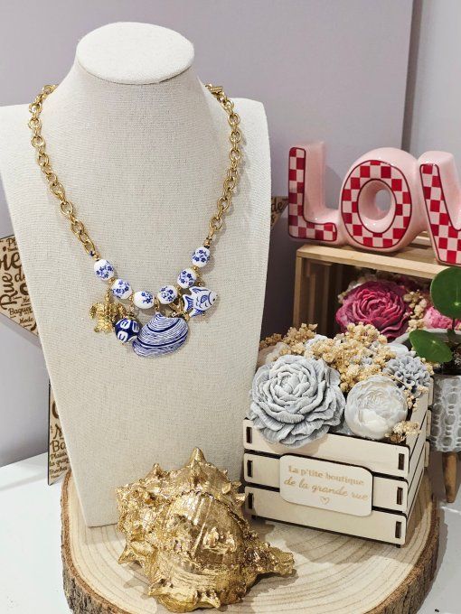 COLLIER