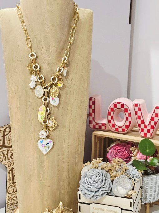 COLLIER