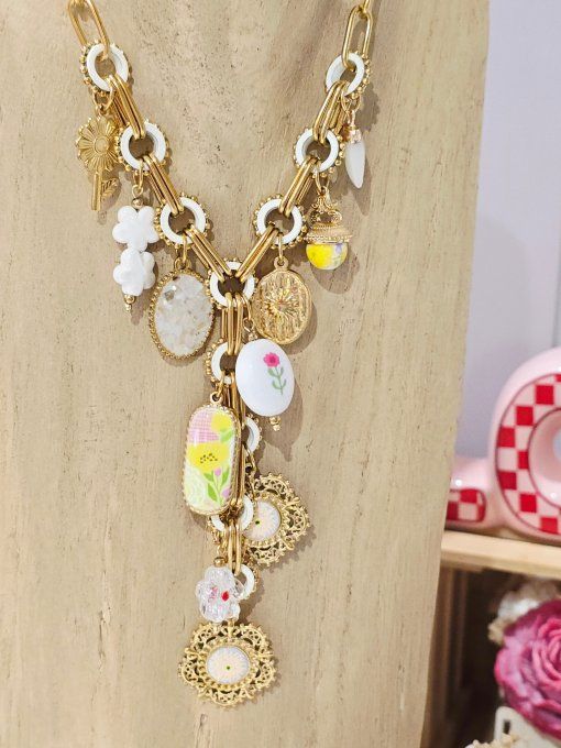 COLLIER