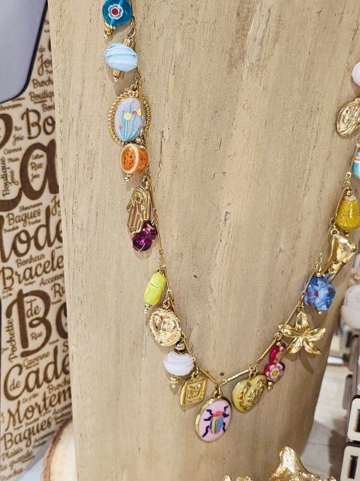 COLLIER