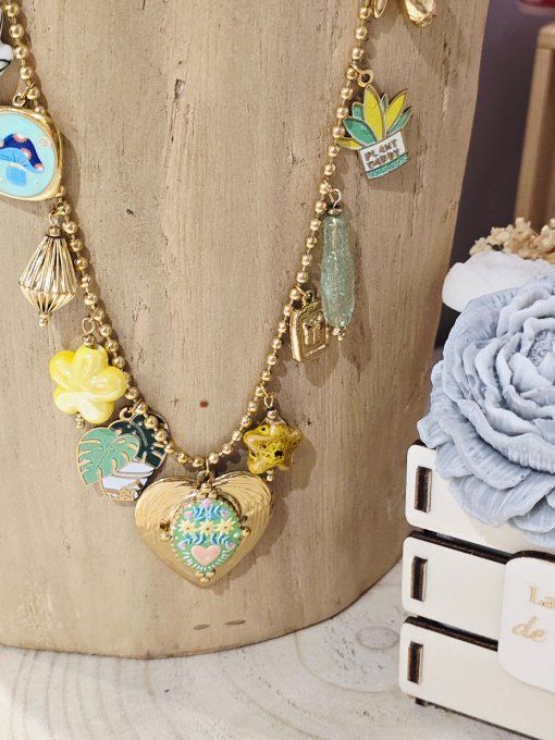 COLLIER