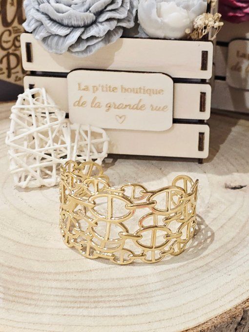 BRACELET