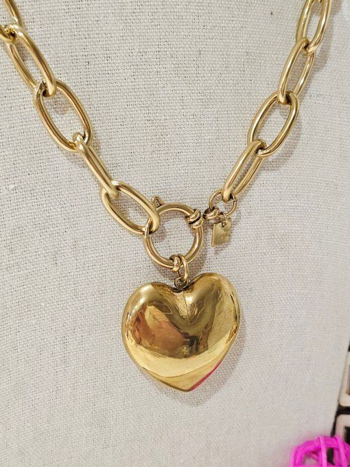 COLLIER