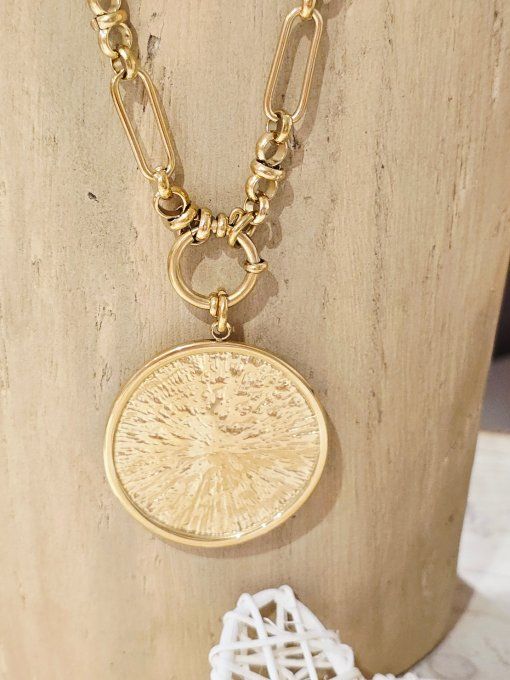 COLLIER