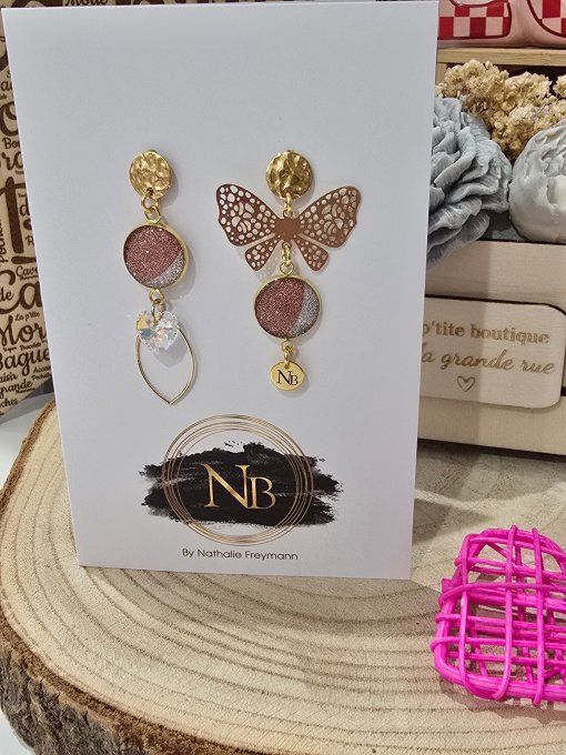 BOUCLES D'OREILLES
