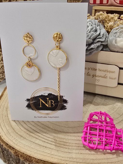 BOUCLES D'OREILLES