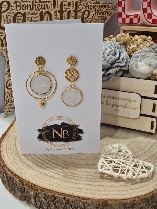 BOUCLES D'OREILLES