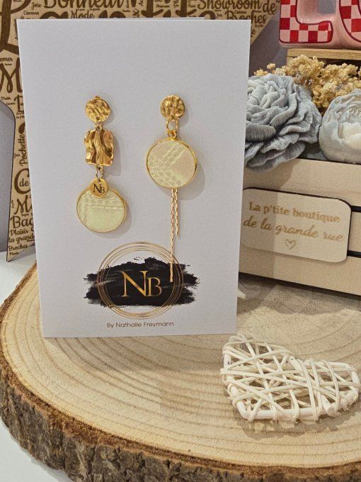 BOUCLES D'OREILLES