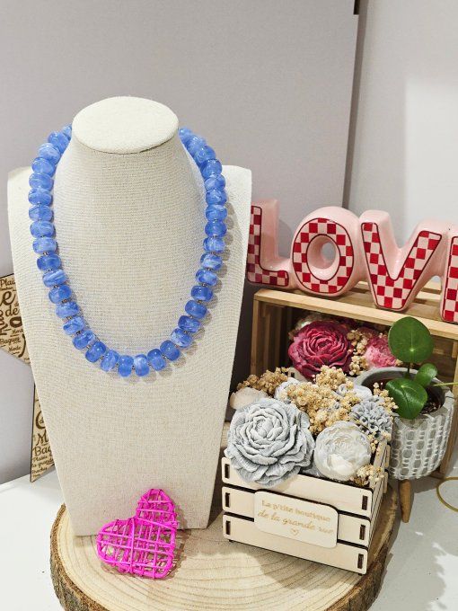 COLLIER