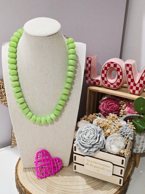 COLLIER