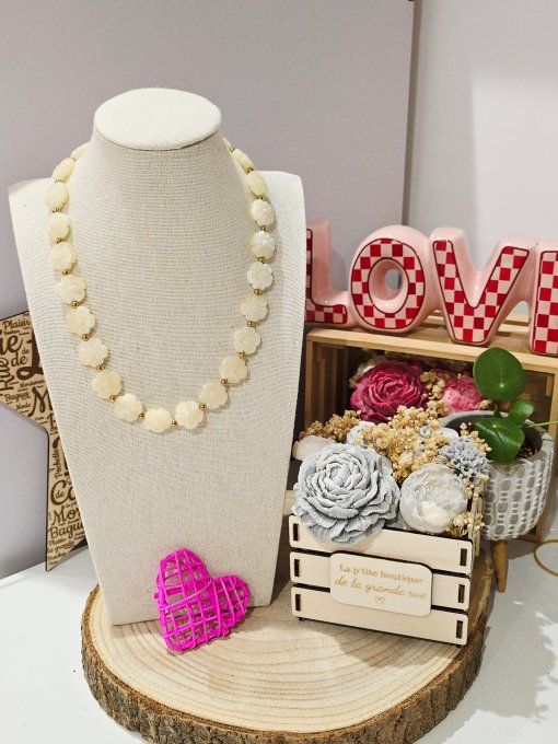 COLLIER
