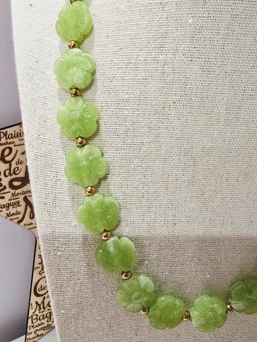 COLLIER
