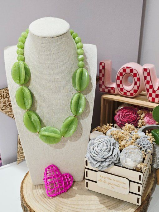 COLLIER